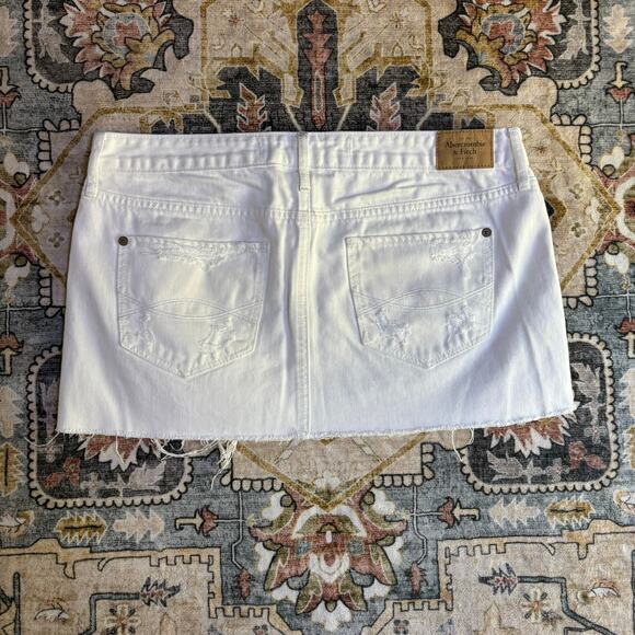 Abercrombie and Fitch Micro Mini White Denim Jean Skirt Early 2000s Y2k Size 6 - Picture 2 of 10